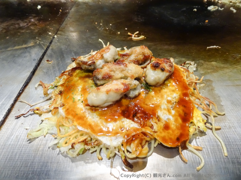 広島風お好み焼き（牡蠣入り）