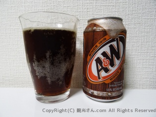 中身はコーラっぽい