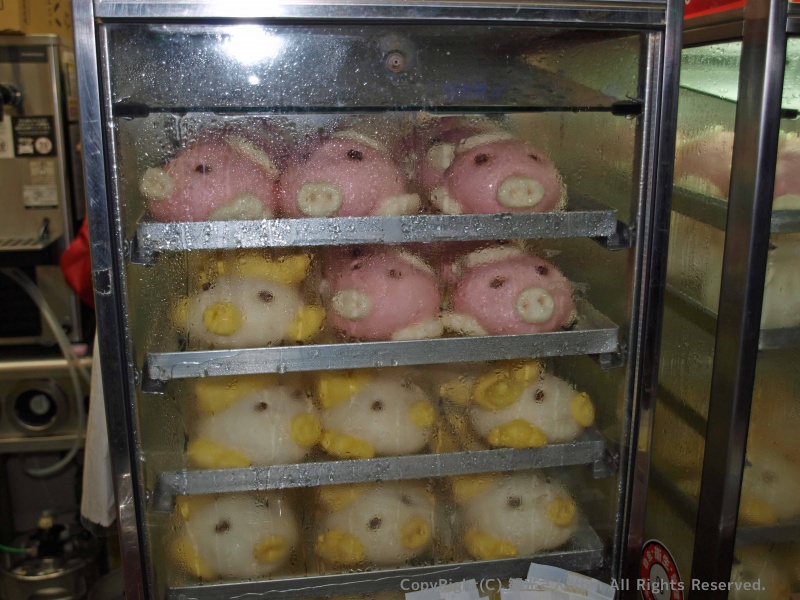 ホーリー肉まんとアンジーあんまん