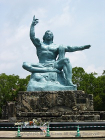 平和祈念像
