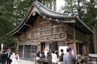 神厩舎･三猿
