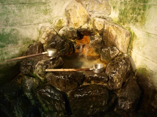 破砕帯の湧水