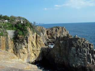 断崖絶壁